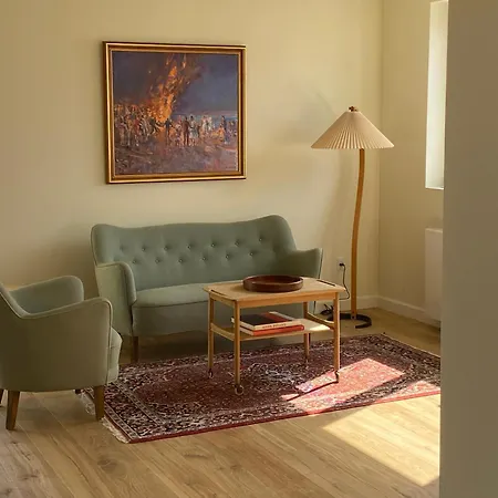 Отель Lokkenshus And In The Heart Of